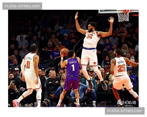 尼克斯终结马刺11连胜神话 布里奇斯25分5抢断展现全能防守